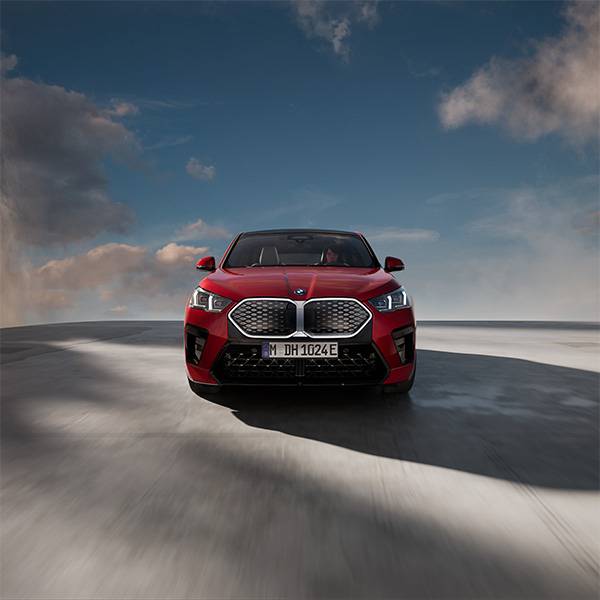 Vollelektrische Fahrfreude BMW iX2