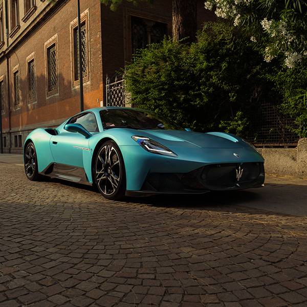 Jenseits des Himmels Maserati MCPURA