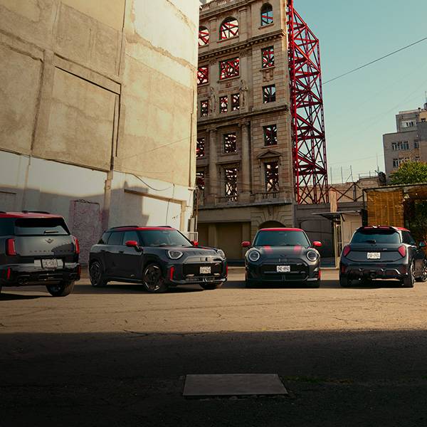 MINI John Cooper Works Family Pure Rennsport-DNA