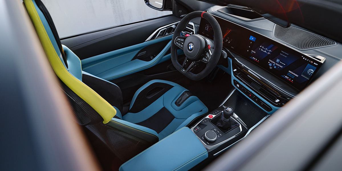 Innenraum: Motorsport trifft Luxus 